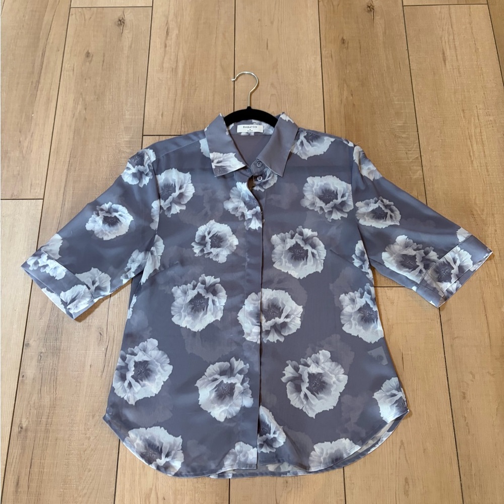 Babaton Gray Floral Sheer Button-Up Blouse – Size M – Lightweight Chiffon